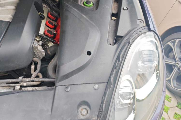 Used Porsche Cayenne 2015 Cayenne 3.0T Engine Bay Left