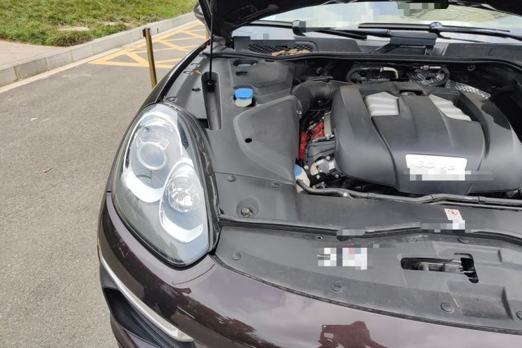 Used Porsche Cayenne 2015 Cayenne 3.0T Engine Bay Right