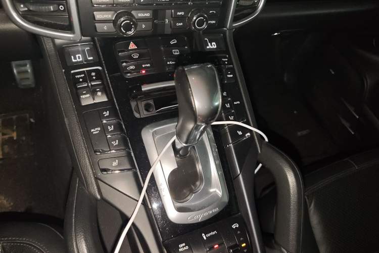 Used Porsche Cayenne 2015 Cayenne 3.0T Gear Lever