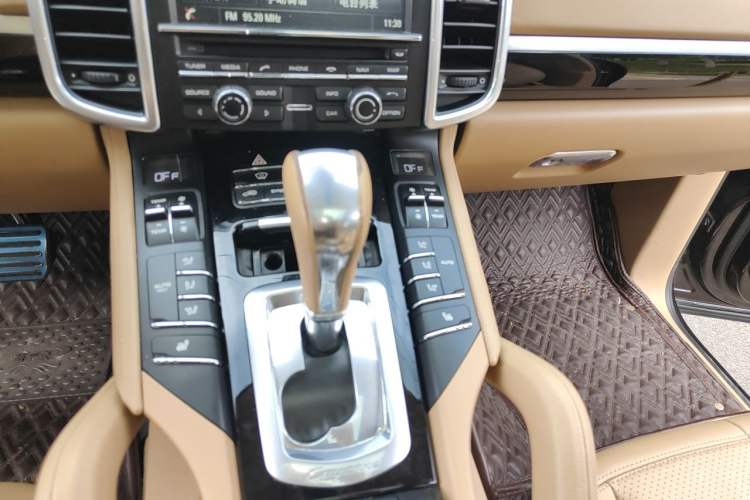 Used Porsche Cayenne 2015 Cayenne 3.0T Gear Lever