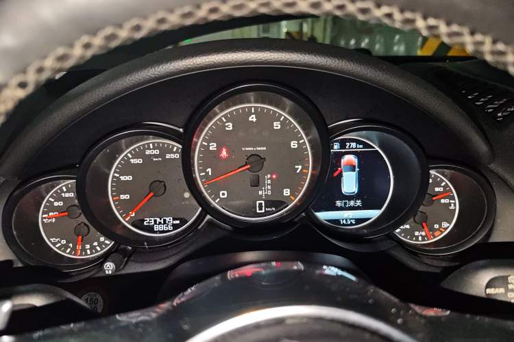 Used Porsche Cayenne 2015 Cayenne 3.0T Instrument Cluster