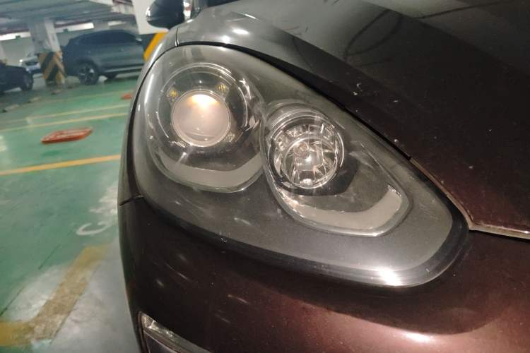 Used Porsche Cayenne 2015 Cayenne 3.0T Right Front Headlight