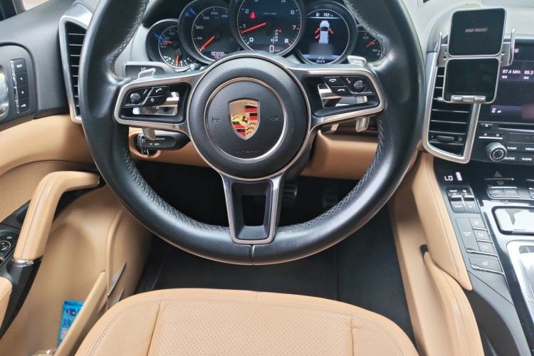 Used Porsche Cayenne 2015 Cayenne 3.0T Steering Wheel