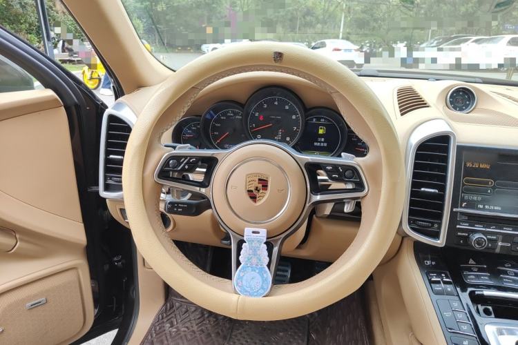 Used Porsche Cayenne 2015 Cayenne 3.0T Steering Wheel