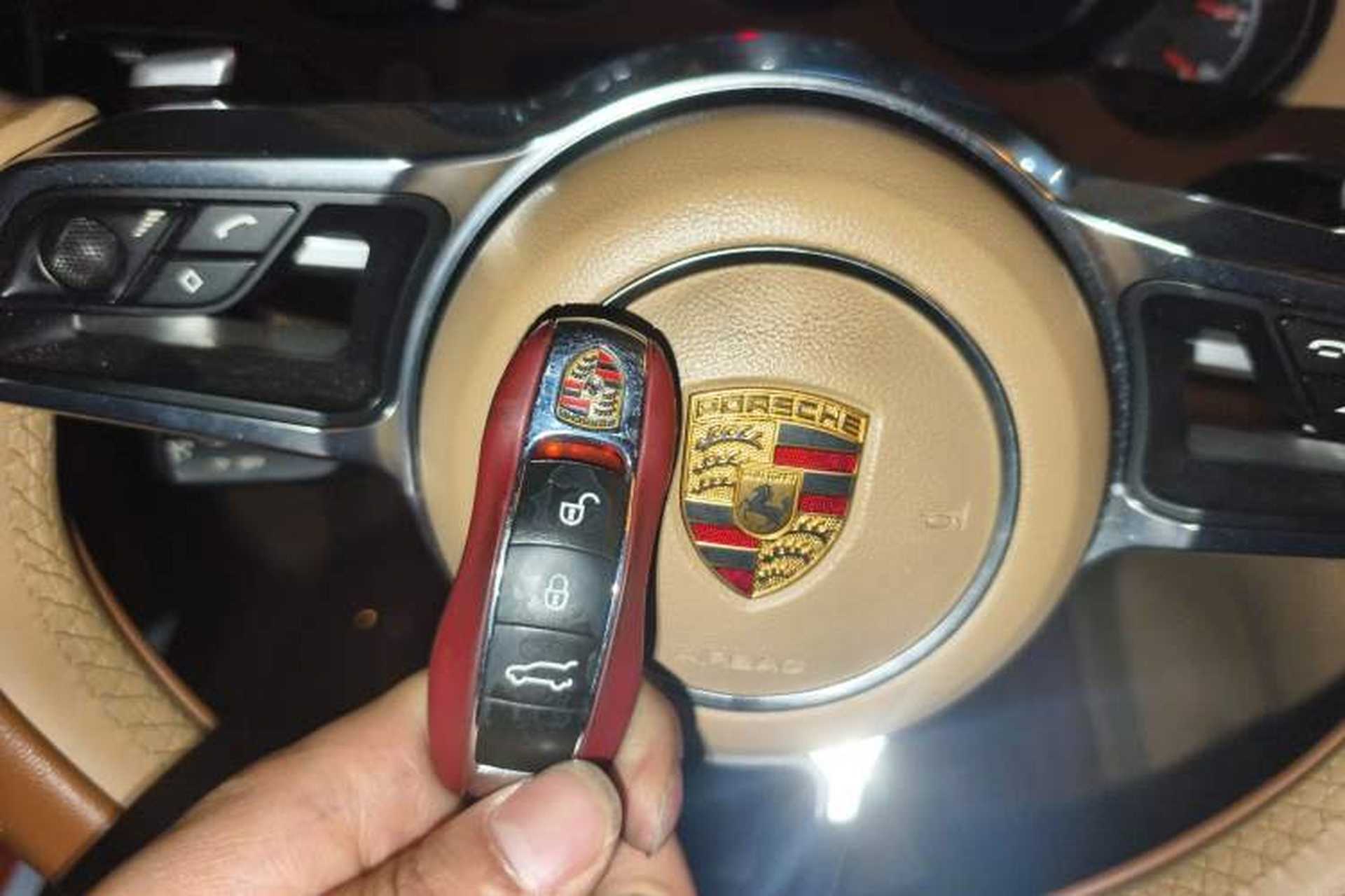 Used Porsche Cayenne 2015 Cayenne 3.0T Vehicle Key