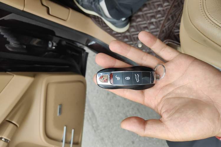 Used Porsche Cayenne 2015 Cayenne 3.0T Vehicle Key