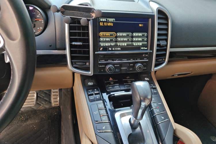 Used Porsche Cayenne 2015 Cayenne 3.0T Audio And AC Panel