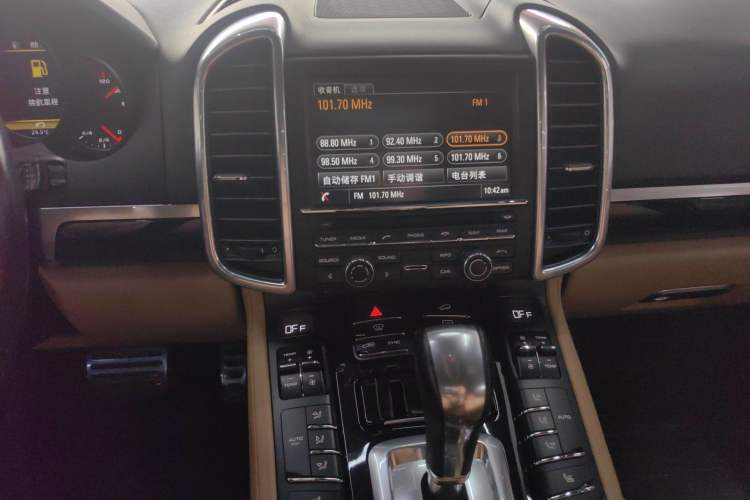 Used Porsche Cayenne 2015 Cayenne 3.0T Audio And AC Panel