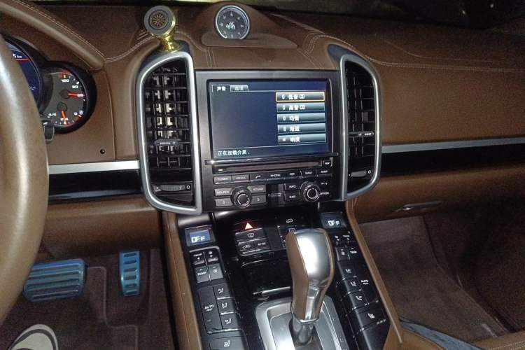 Used Porsche Cayenne 2015 Cayenne 3.0T Audio And AC Panel