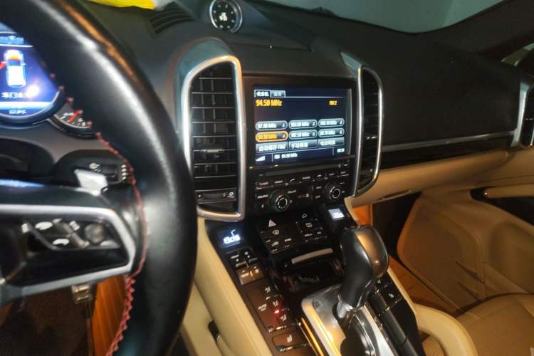 Used Porsche Cayenne 2015 Cayenne 3.0T Audio And AC Panel