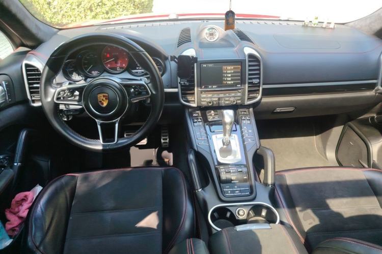 Used Porsche Cayenne 2015 Cayenne GTS 3.6T Center Console