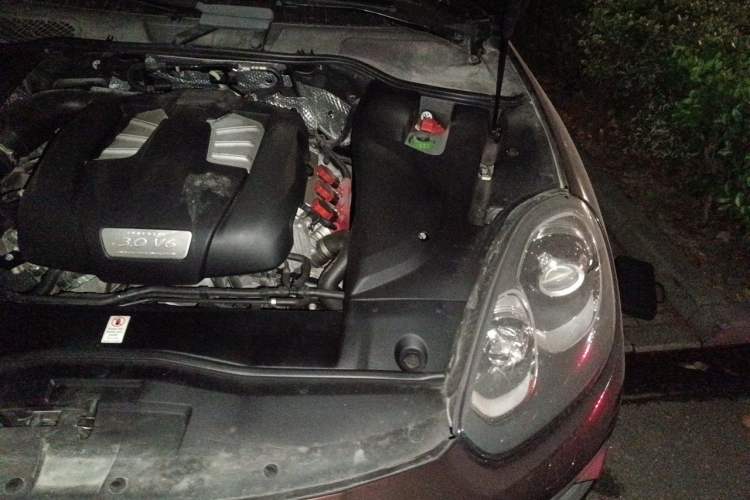 Used Porsche Cayenne 2015 Cayenne 3.0T Engine Bay Left
