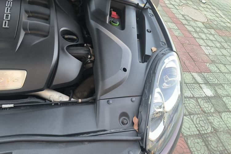 Used Porsche Cayenne 2015 3.0T Engine Bay Left