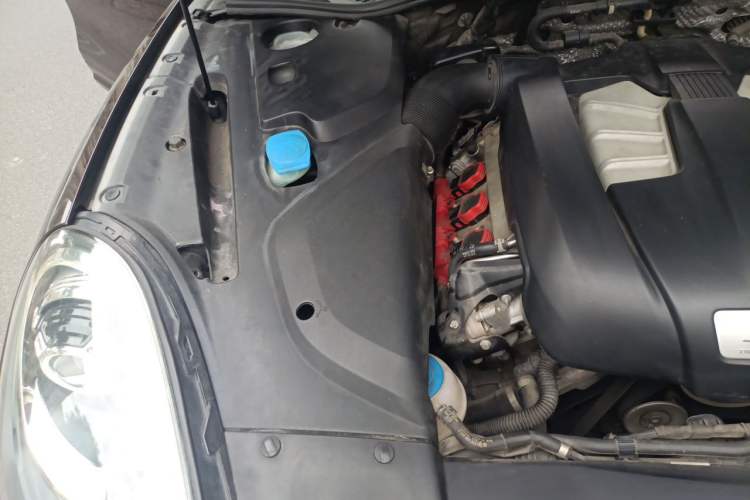 Used Porsche Cayenne 2015 Cayenne 3.0T Engine Bay Right