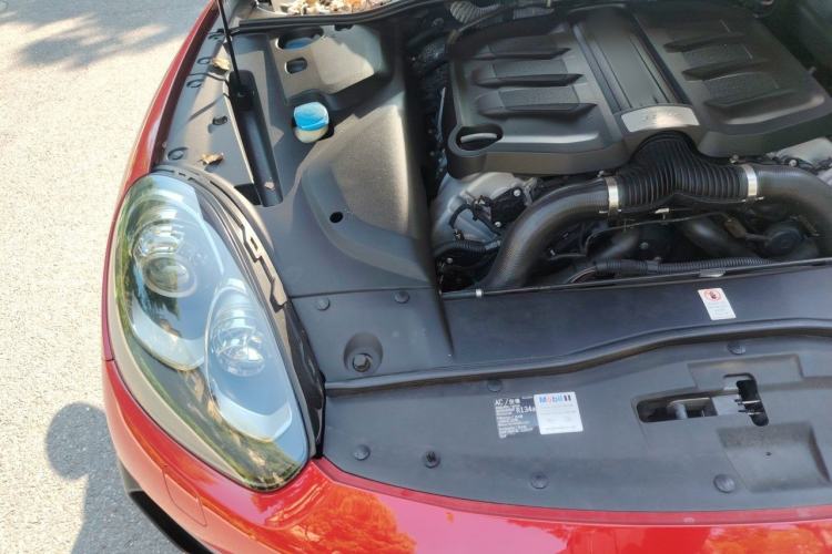 Used Porsche Cayenne 2015 Cayenne GTS 3.6T Engine Bay Right