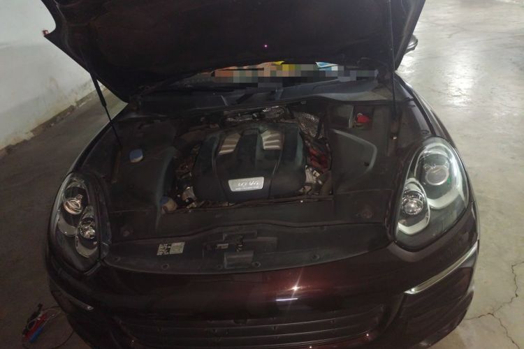 Used Porsche Cayenne 2015 Cayenne 3.0T Engine Bay