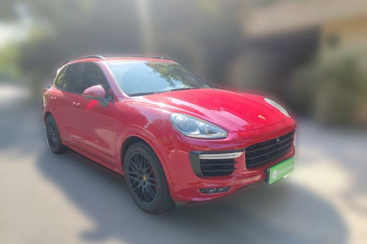 Used Porsche Cayenne 2015 Cayenne GTS 3.6T Front Right 45 Deg