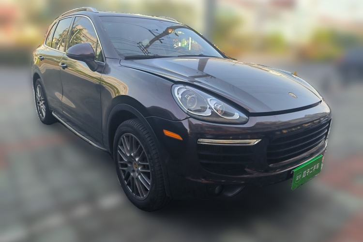 Used Porsche Cayenne 2015 3.0T Front Right 45 Deg
