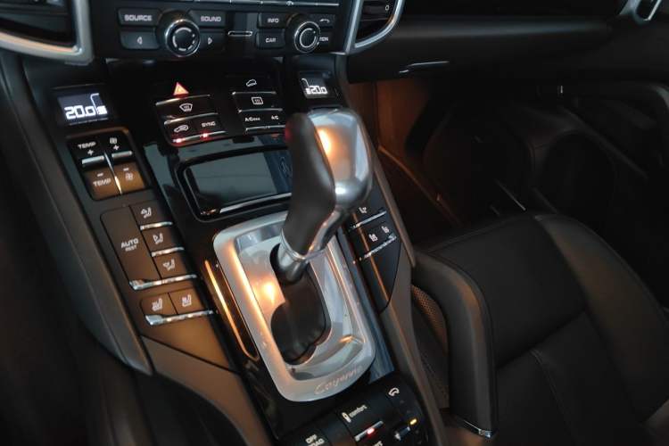 Used Porsche Cayenne 2015 Cayenne GTS 3.6T Gear Lever