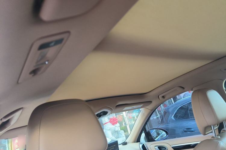 Used Porsche Cayenne 2015 3.0T Headliner