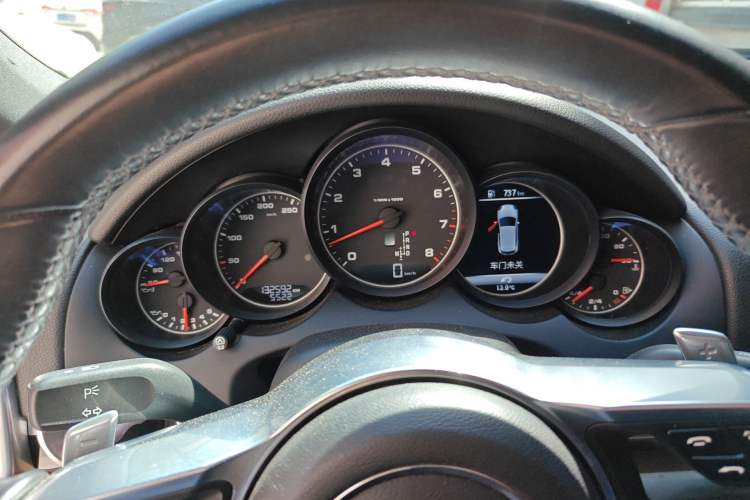 Used Porsche Cayenne 2015 Cayenne 3.0T Instrument Cluster