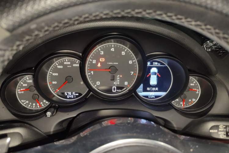 Used Porsche Cayenne 2015 Cayenne 3.0T Instrument Cluster