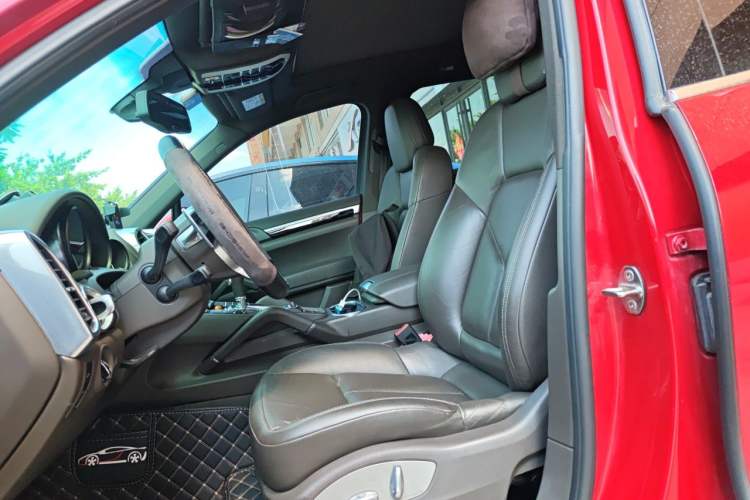 Used Porsche Cayenne 2015 Cayenne 3.0T Left Front Seat