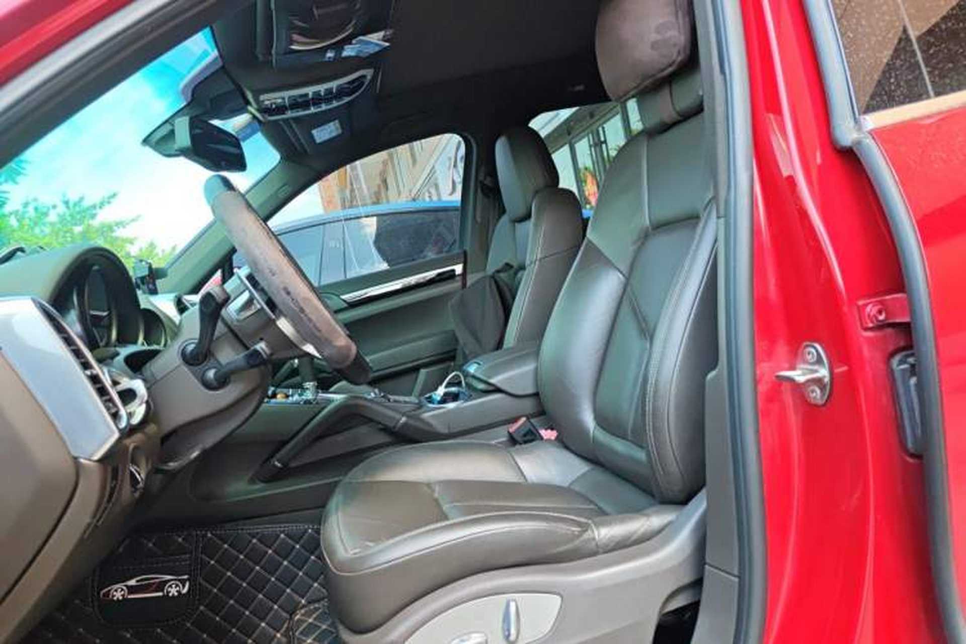 Used Porsche Cayenne 2015 Cayenne 3.0T Left Front Seat