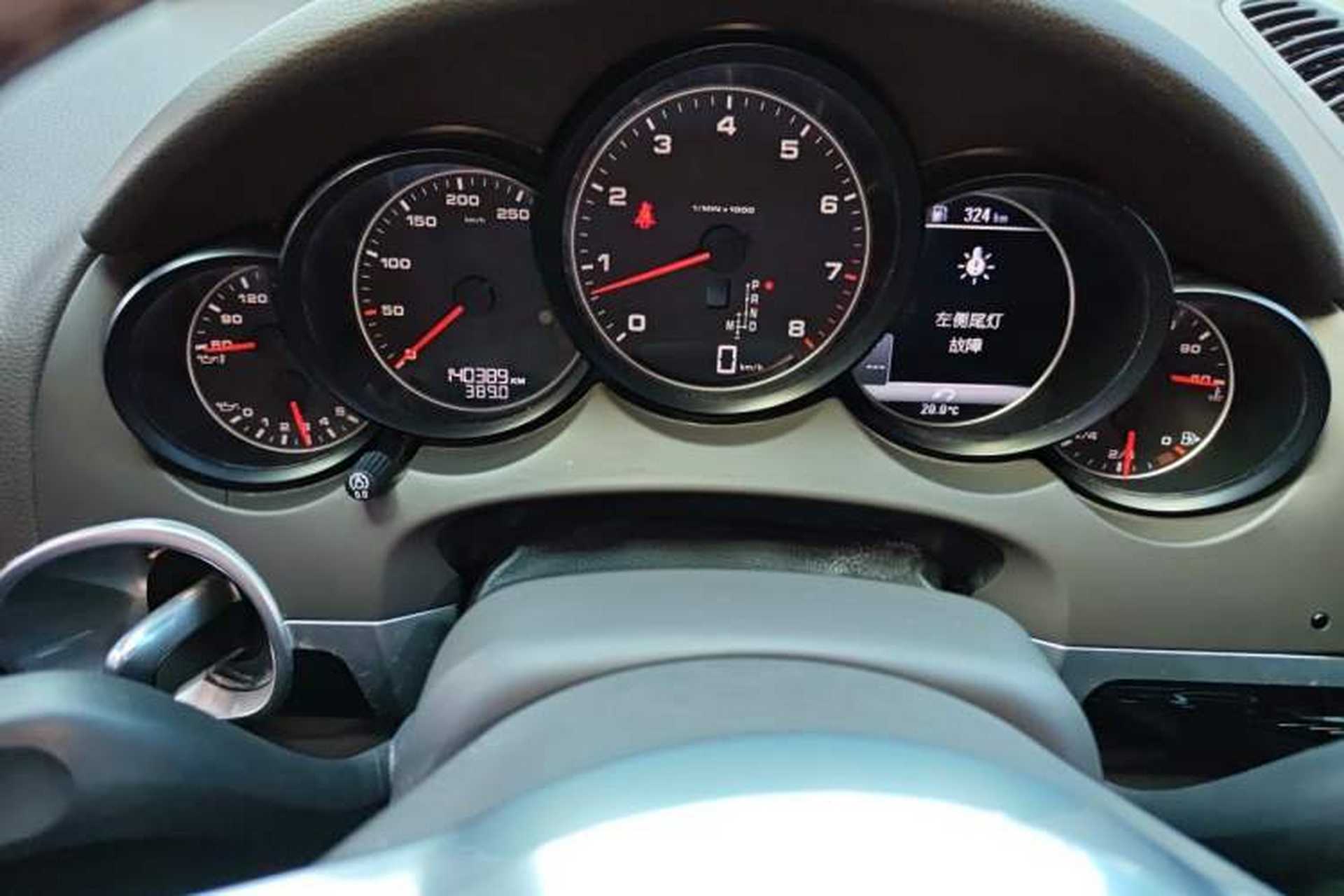 Used Porsche Cayenne 2015 Cayenne 3.0T Odometer Close Up