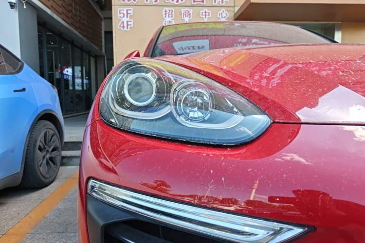 Used Porsche Cayenne 2015 Cayenne 3.0T Right Front Headlight