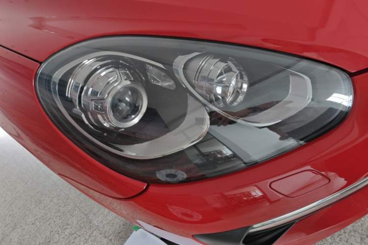 Used Porsche Cayenne 2015 Cayenne GTS 3.6T Right Front Headlight