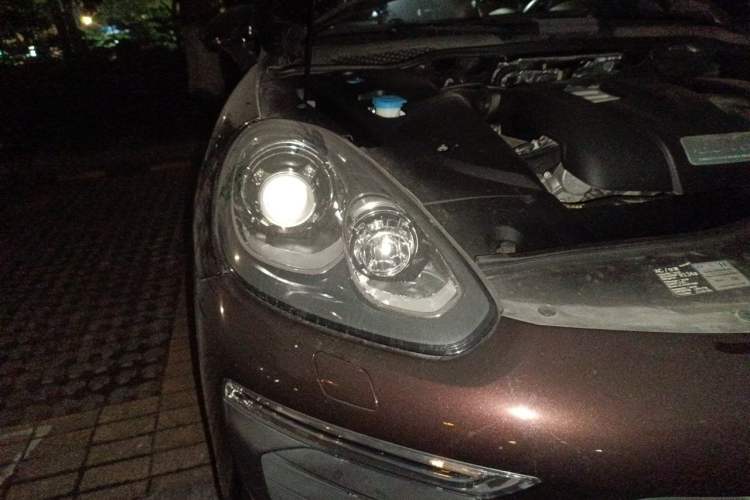 Used Porsche Cayenne 2015 Cayenne 3.0T Right Front Headlight