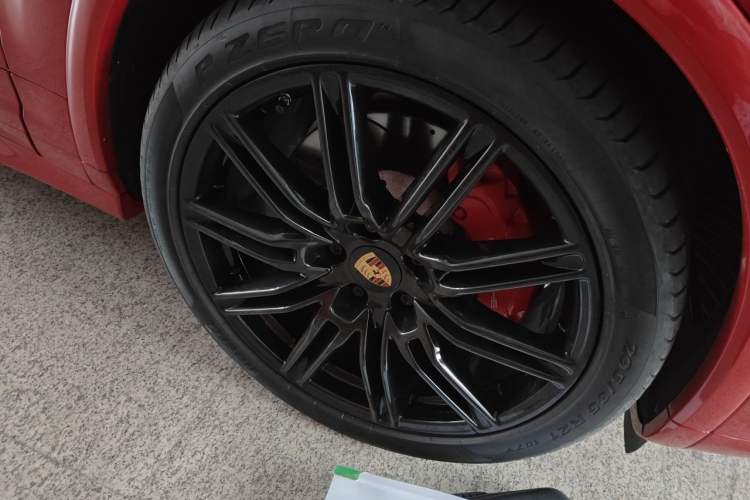 Used Porsche Cayenne 2015 Cayenne GTS 3.6T Right Front Wheel Hub