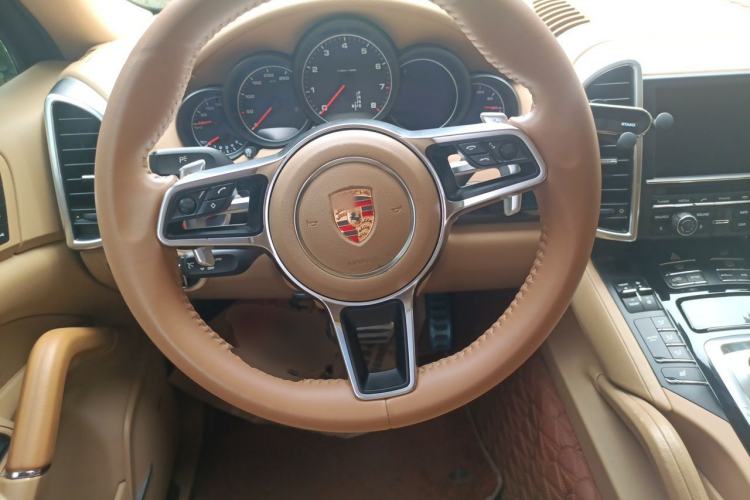 Used Porsche Cayenne 2015 Cayenne 3.0T Steering Wheel
