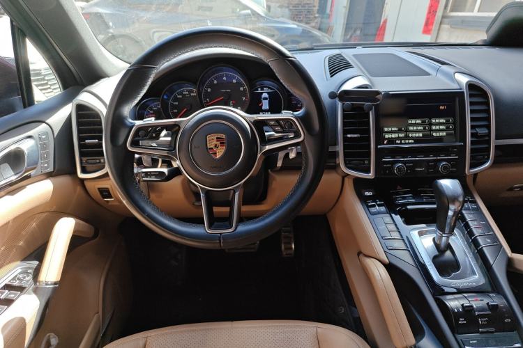Used Porsche Cayenne 2015 Cayenne 3.0T Steering Wheel