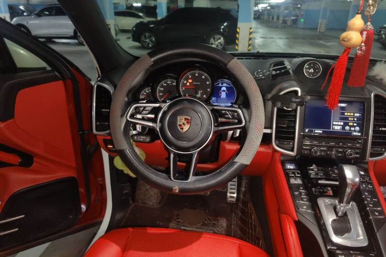 Used Porsche Cayenne 2015 Cayenne 3.0T Steering Wheel
