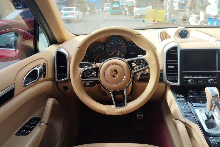 Used Porsche Cayenne 2015 Cayenne 3.0T Steering Wheel
