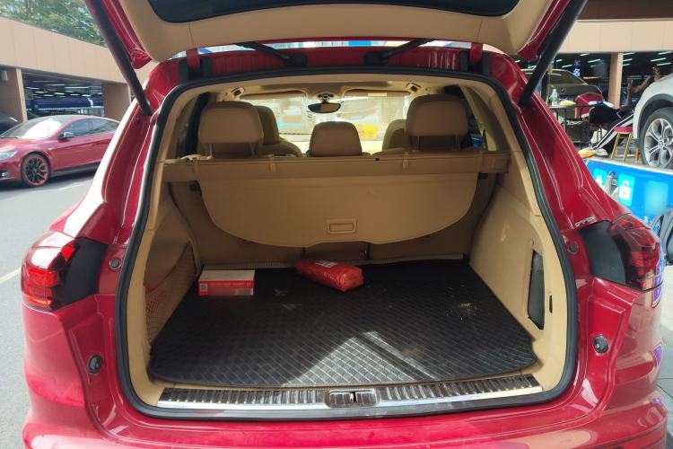 Used Porsche Cayenne 2015 Cayenne 3.0T Trunk