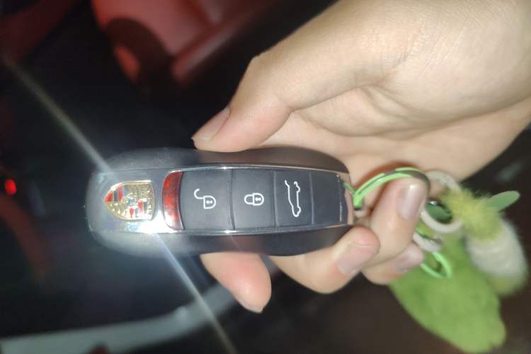 Used Porsche Cayenne 2015 Cayenne 3.0T Vehicle Key