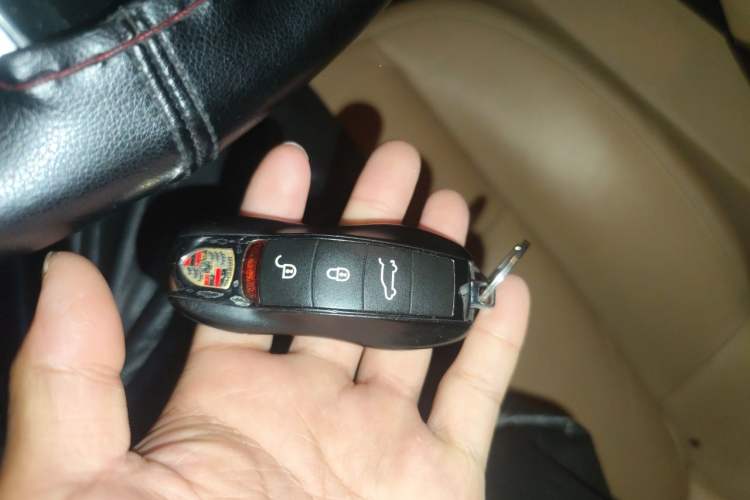 Used Porsche Cayenne 2015 Cayenne 3.0T Vehicle Key