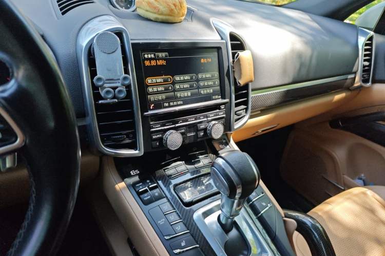 Used Porsche Cayenne 2015 Cayenne 3.0T Audio And AC Panel