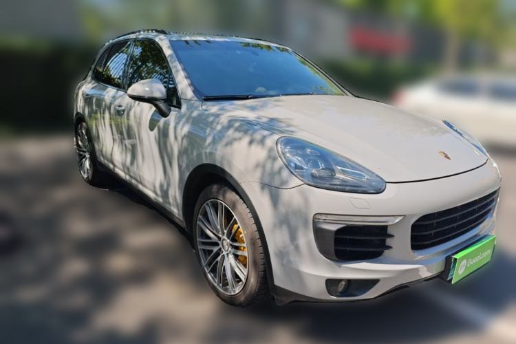 Used Porsche Cayenne 2015 Cayenne 3.0T Front Right 45 Deg