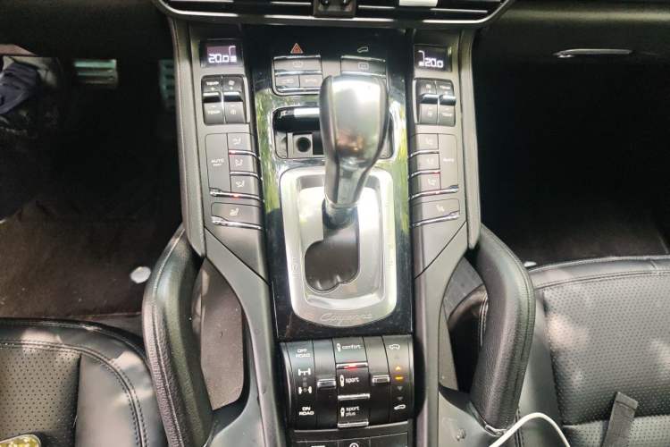 Used Porsche Cayenne 2015 Cayenne 3.0T Gear Lever