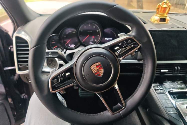Used Porsche Cayenne 2015 Cayenne 3.0T Steering Wheel