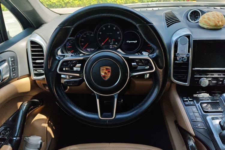Used Porsche Cayenne 2015 Cayenne 3.0T Steering Wheel