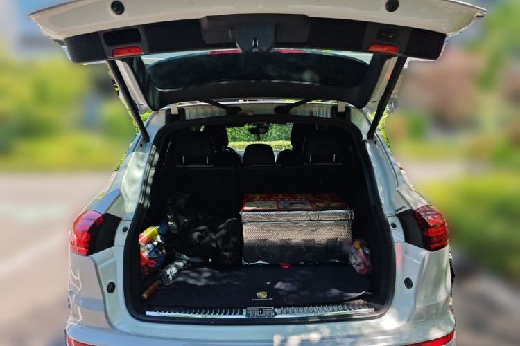 Used Porsche Cayenne 2015 Cayenne 3.0T Trunk