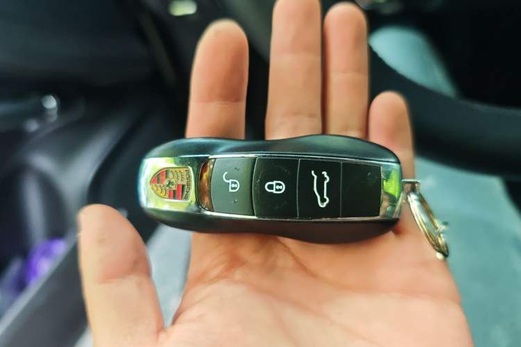Used Porsche Cayenne 2015 Cayenne 3.0T Vehicle Key