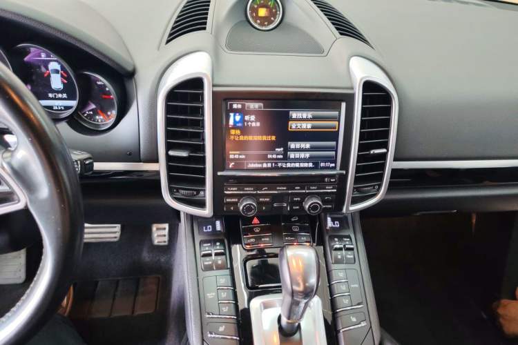 Used Porsche Cayenne 2015 Cayenne 3.0T Audio And AC Panel