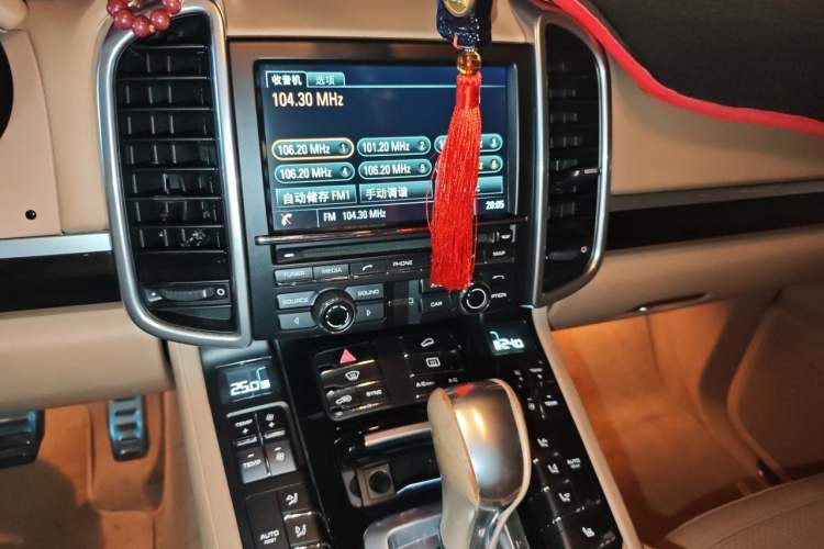 Used Porsche Cayenne 2015 Cayenne 3.0T Audio And AC Panel