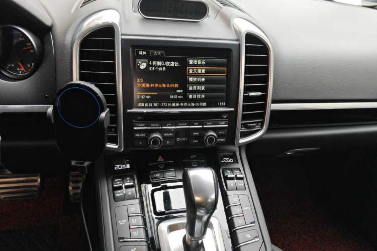 Used Porsche Cayenne 2015 Cayenne 3.0T Audio And AC Panel